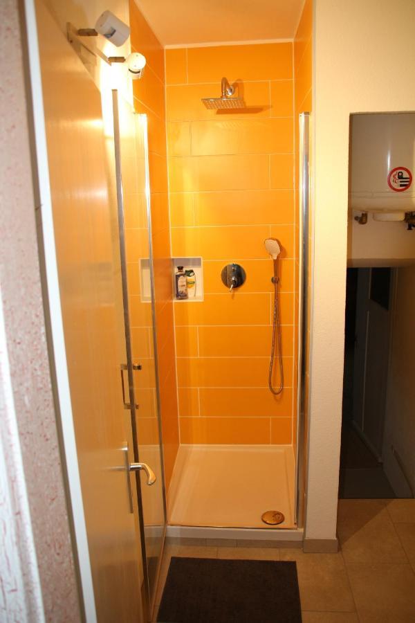 Airolo With Private Parking Apartment ภายนอก รูปภาพ